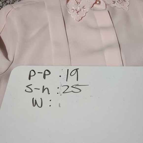 La Blouse Vintage 60s Embroidered Light Pink Button Down Blouse - Picture 8 of 8